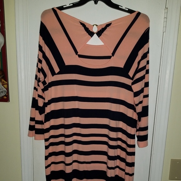 Crown and Ivy long sleeve dress - Picture 2 of 4